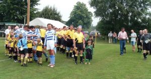 AH Ue50 - MSV Duisburg 2004 - Einlauf